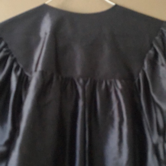 Unisex black graduation gown 👩‍🎓 - Picture 6 of 6